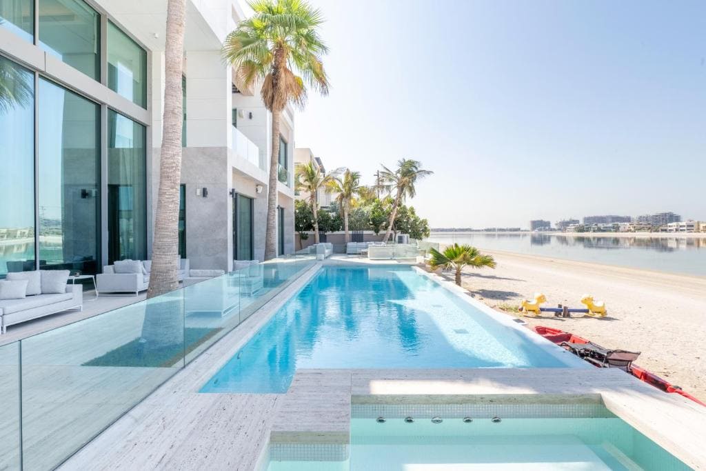 Palm Jumeirah Homes with Sea Views