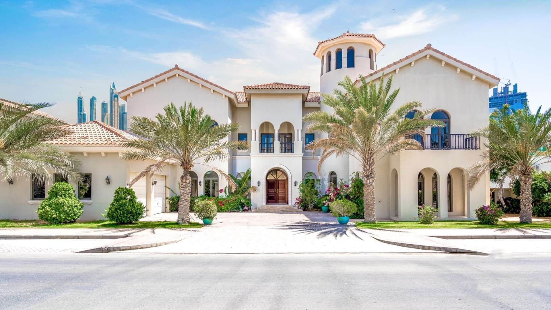 Palm Jumeirah Waterfront Villas